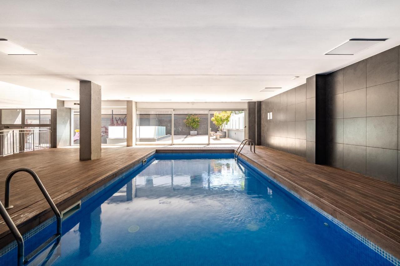 Apartment Forum 2 And Pool Barcelona